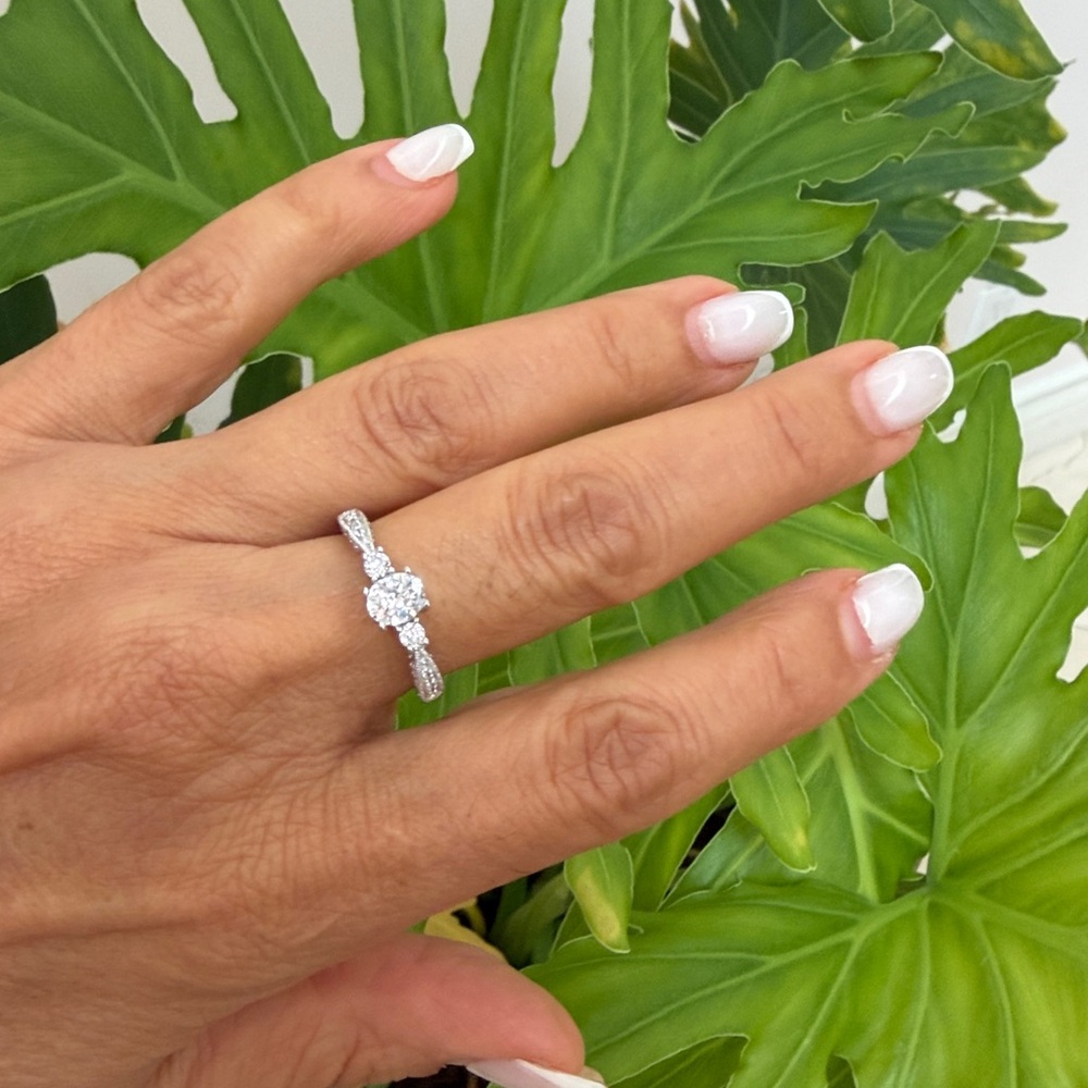 0.50ct Oval cut Engagement Ring Promise Ring - Picture 9 of 12